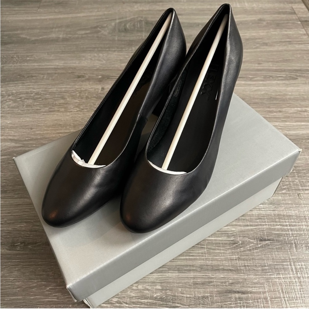 The Flexx Women’s Pump. Seriously Cashmere. new, size 8